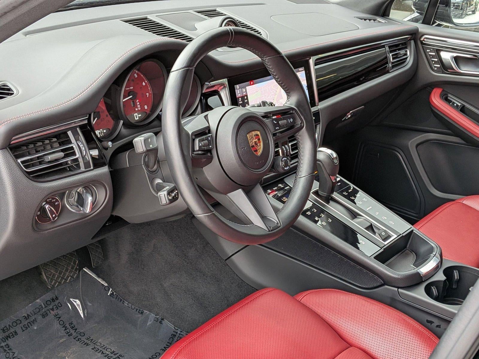 2025 Porsche Macan AWD