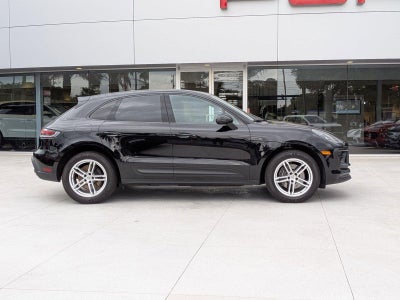 2025 Porsche Macan AWD