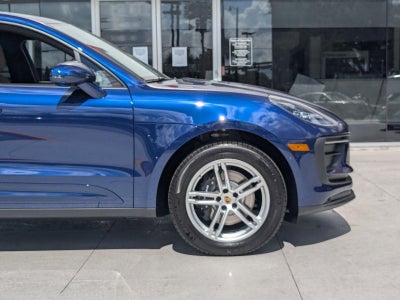 2025 Porsche Macan AWD