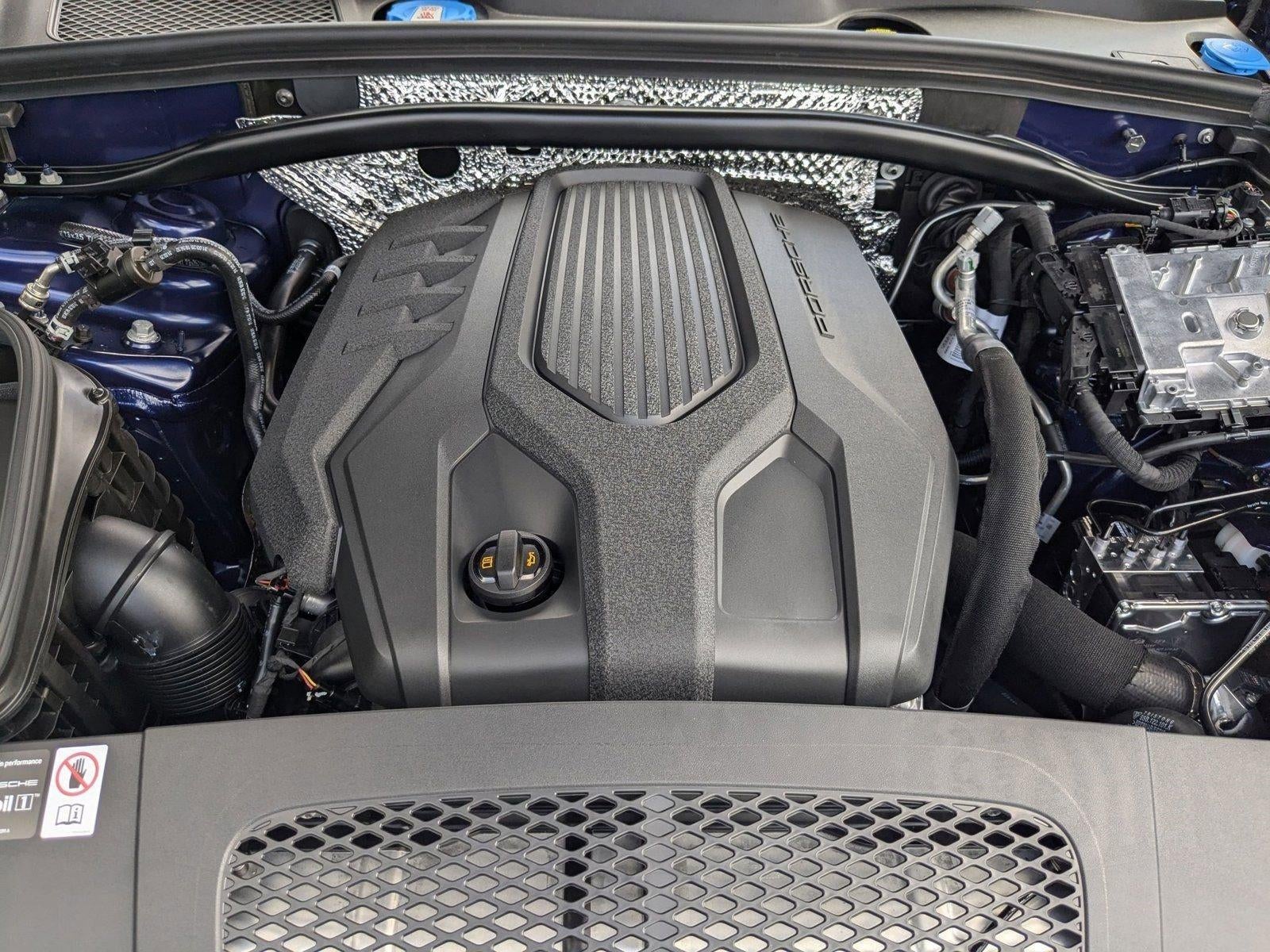 2025 Porsche Macan AWD