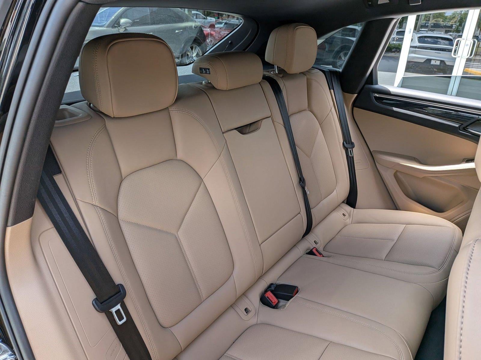 2025 Porsche Macan AWD