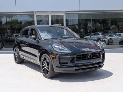 2025 Porsche Macan AWD