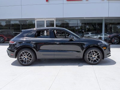 2025 Porsche Macan AWD