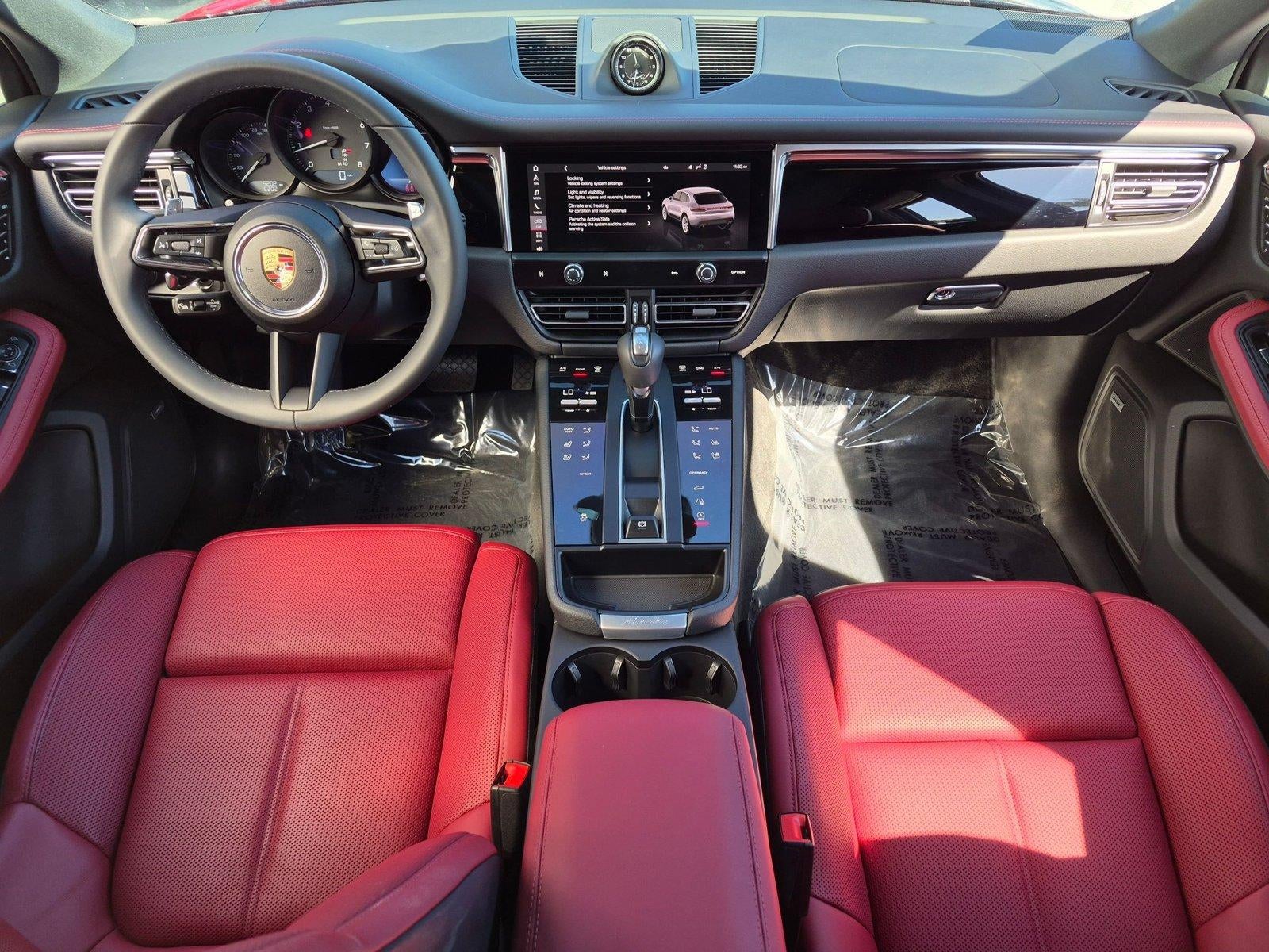 2025 Porsche Macan AWD