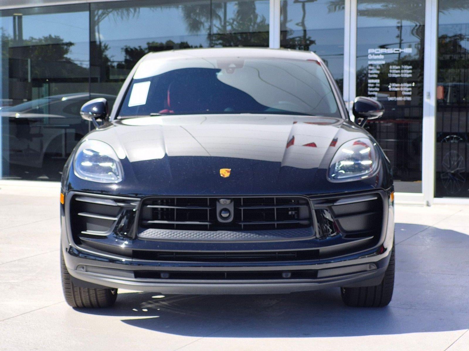 2025 Porsche Macan AWD
