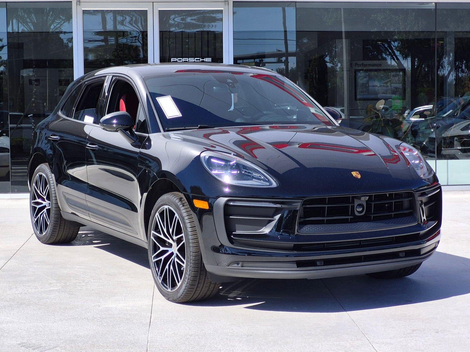 2025 Porsche Macan AWD