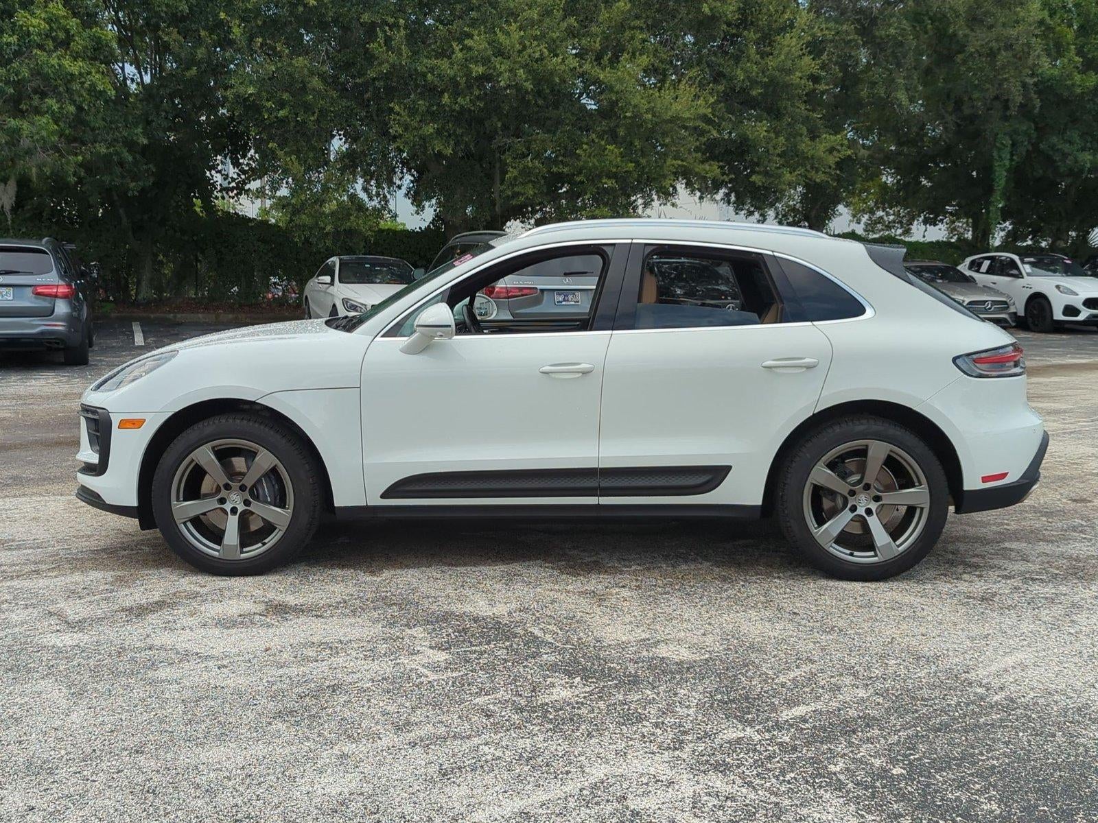 2023 Porsche Macan AWD