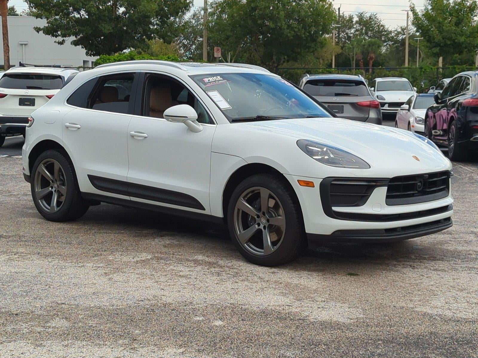 2023 Porsche Macan AWD