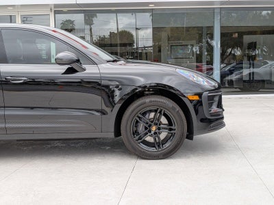 2025 Porsche Macan AWD