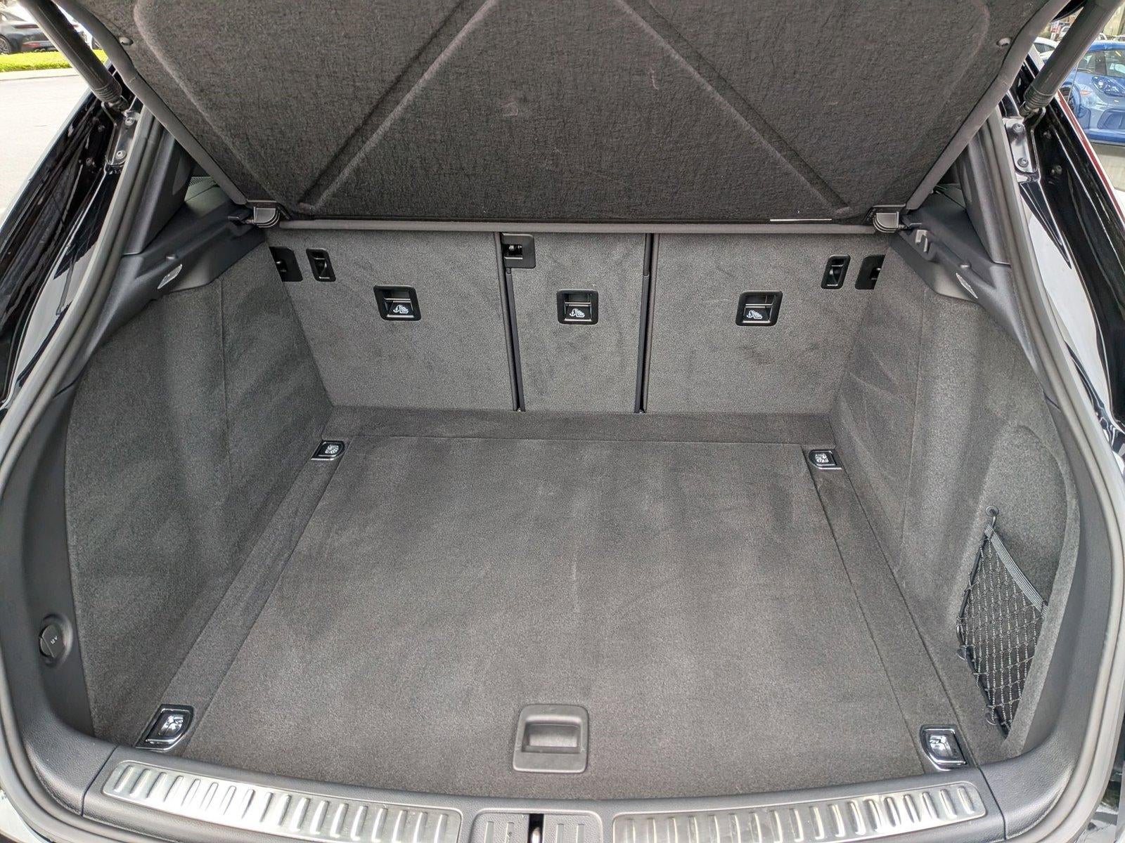 2025 Porsche Macan AWD