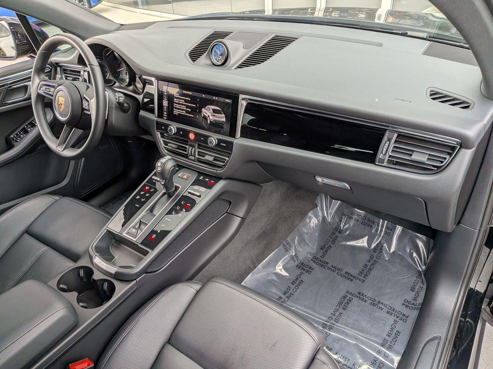 2025 Porsche Macan AWD