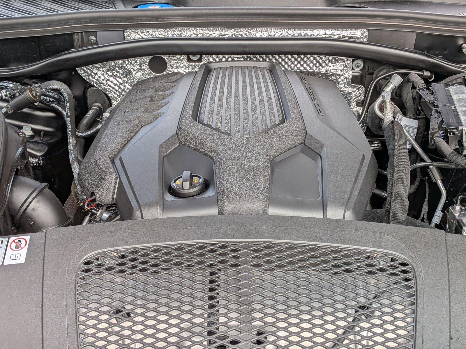 2025 Porsche Macan AWD