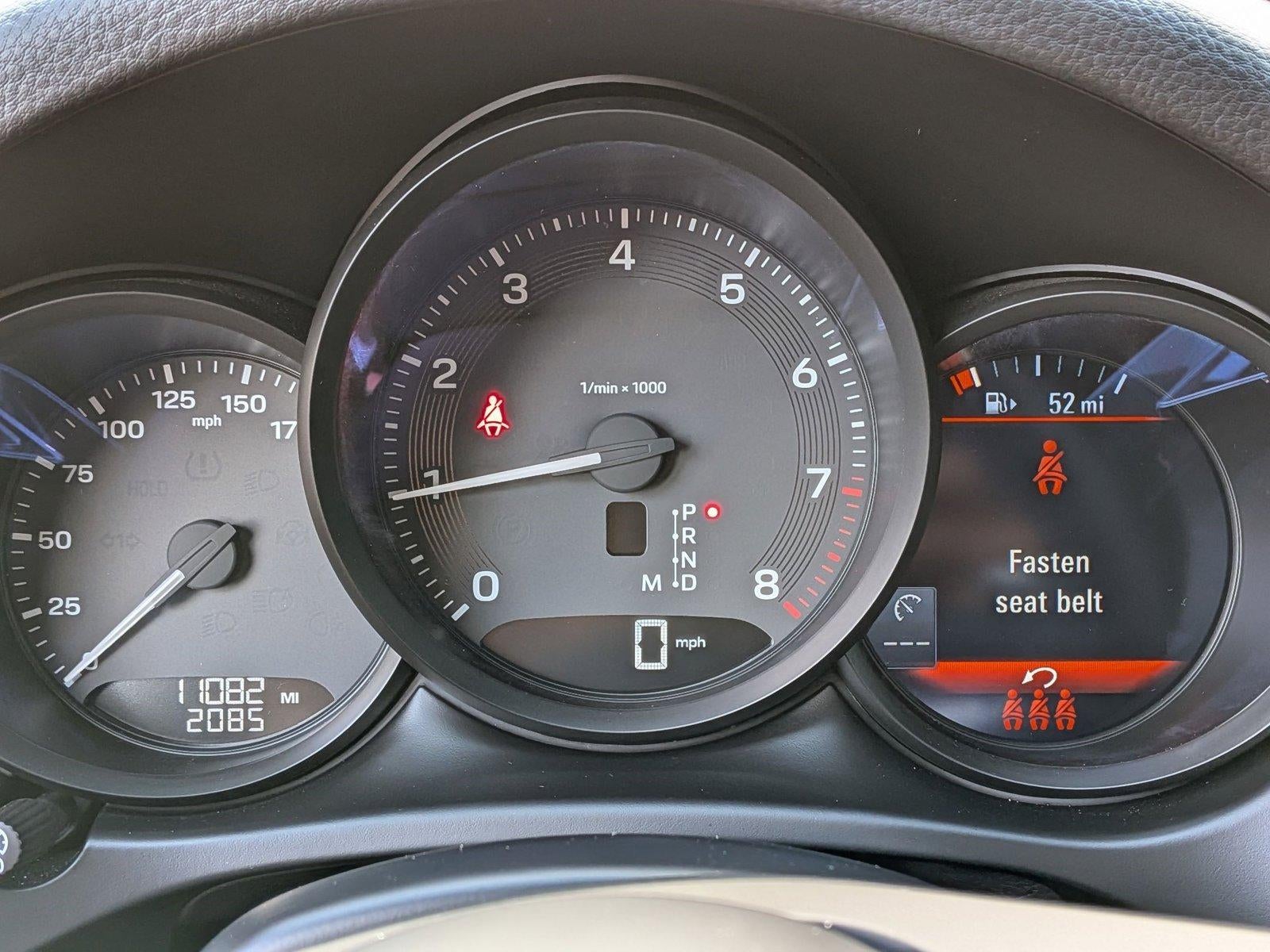 2025 Porsche Macan AWD