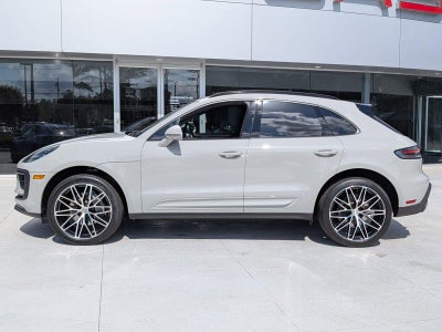 2025 Porsche Macan AWD
