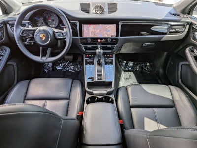 2025 Porsche Macan AWD