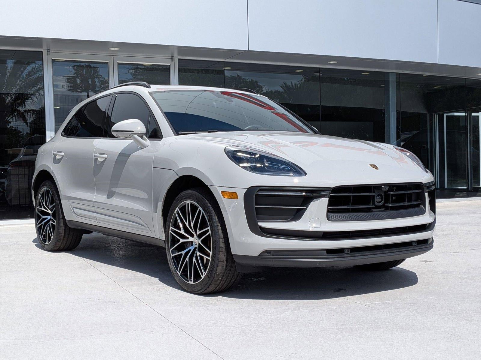 2025 Porsche Macan AWD