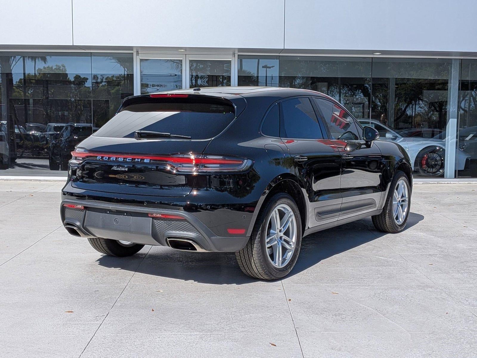 2023 Porsche Macan AWD
