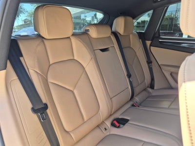 2023 Porsche Macan AWD