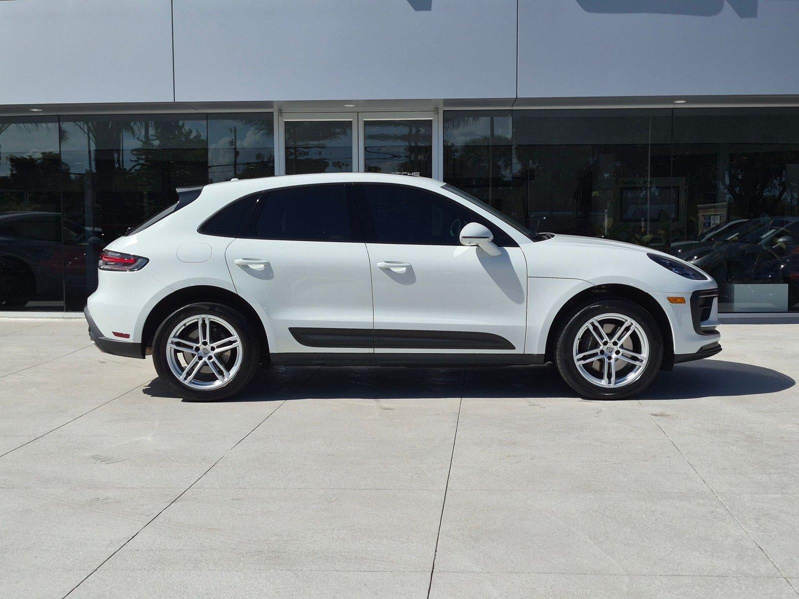 2023 Porsche Macan AWD