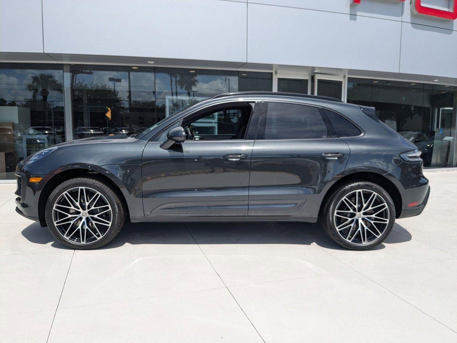 2025 Porsche Macan AWD