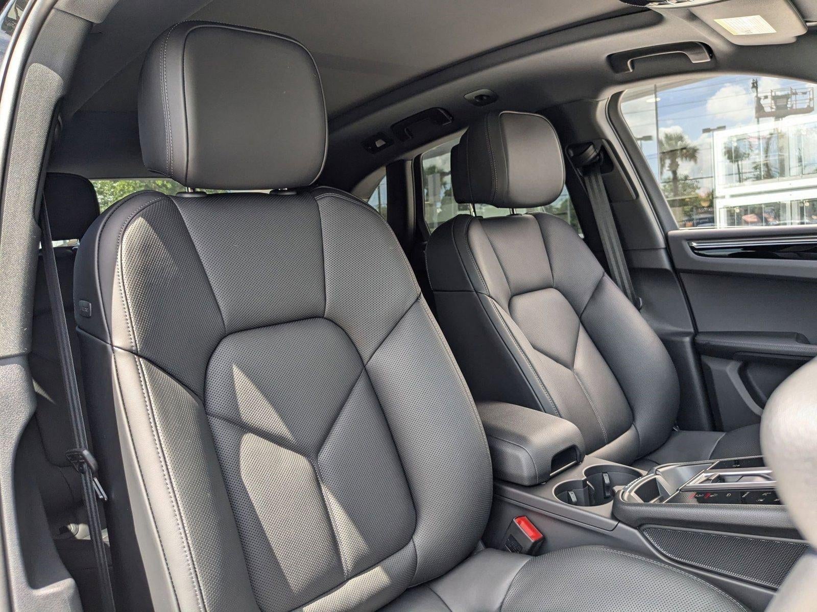 2025 Porsche Macan AWD