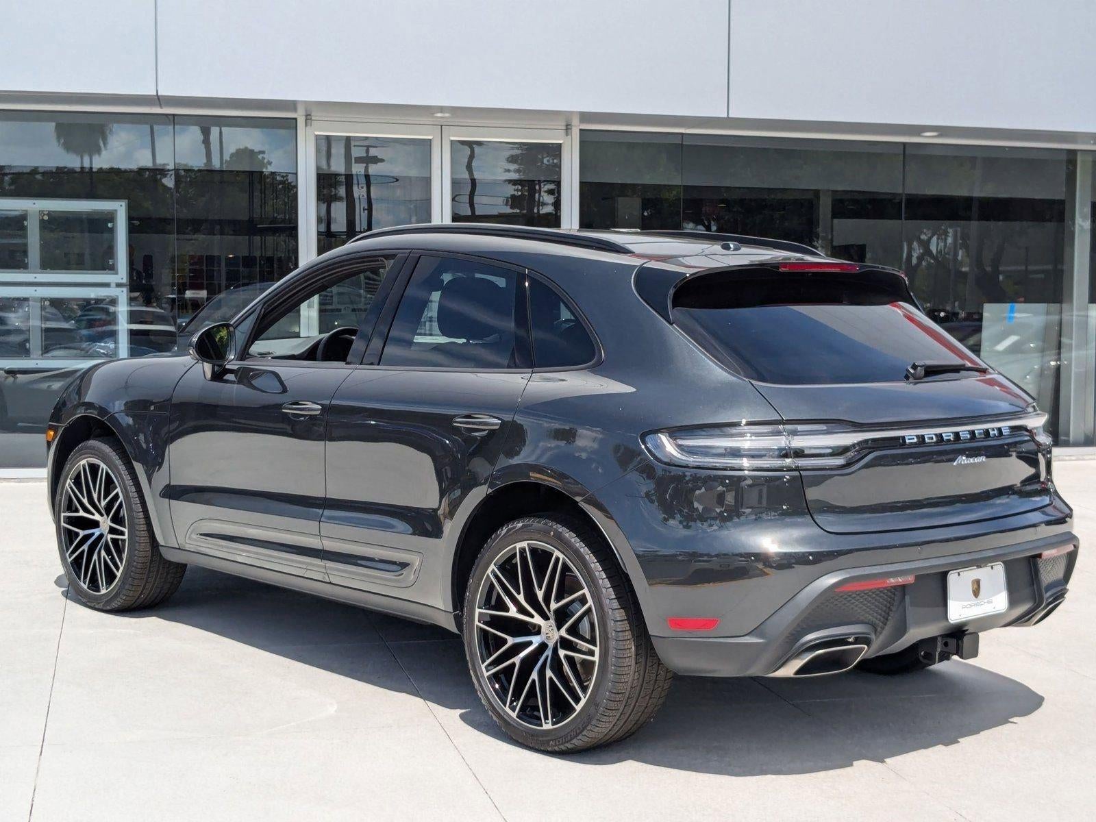 2025 Porsche Macan AWD