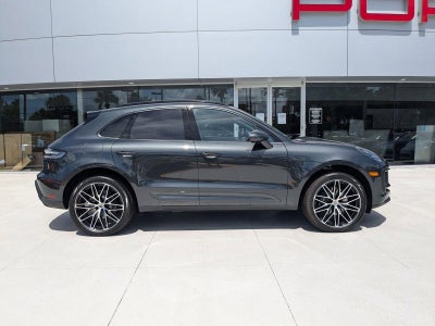 2025 Porsche Macan AWD