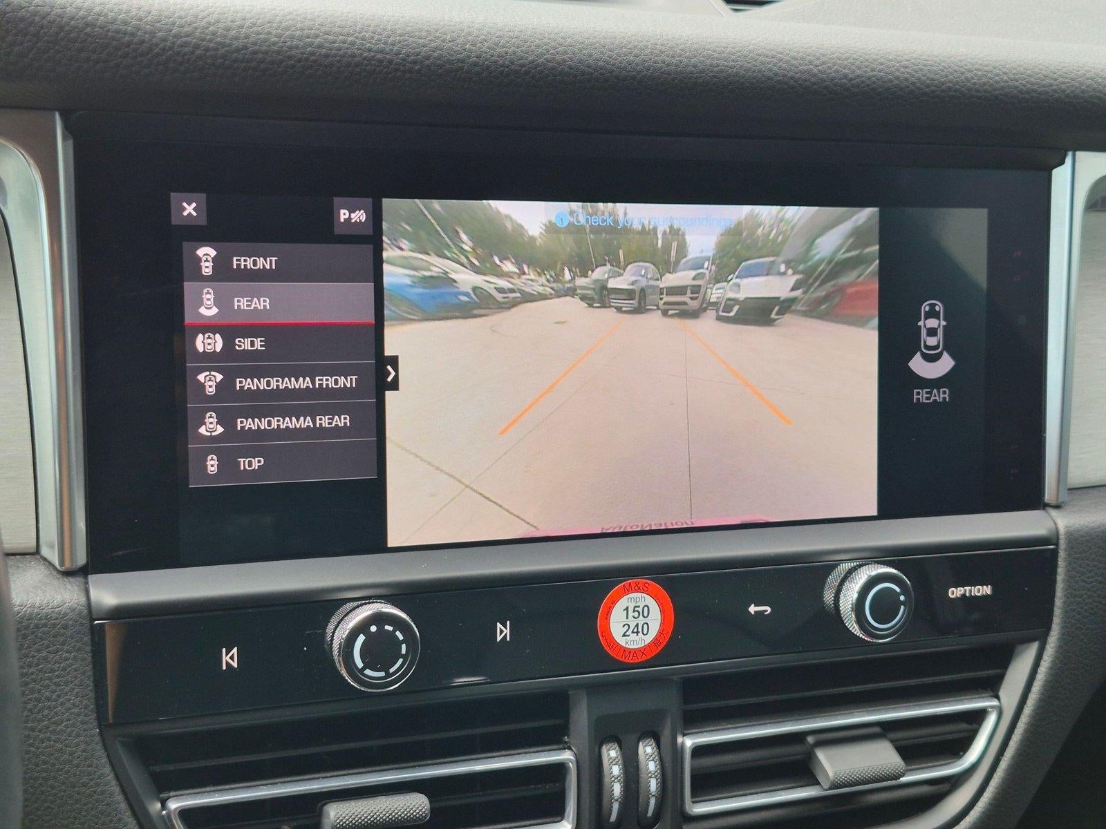 2023 Porsche Macan AWD