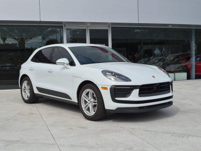 2023 Porsche Macan AWD