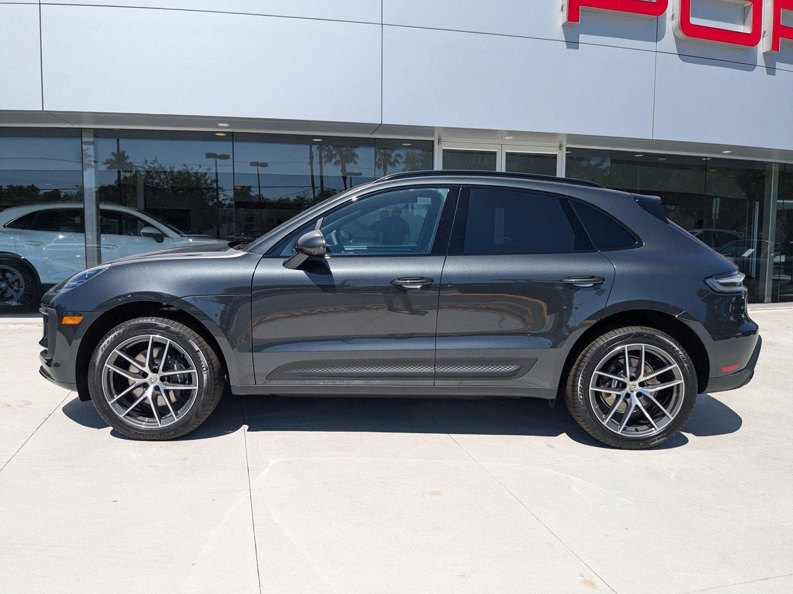 2025 Porsche Macan AWD