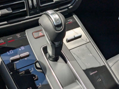 2025 Porsche Macan AWD