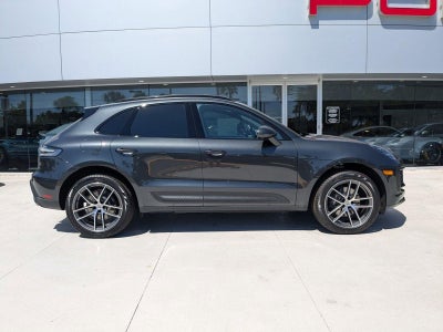 2025 Porsche Macan AWD
