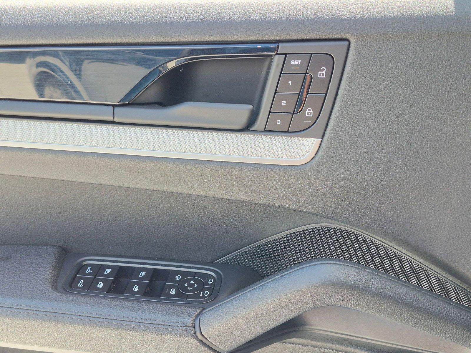 2025 Porsche Cayenne AWD