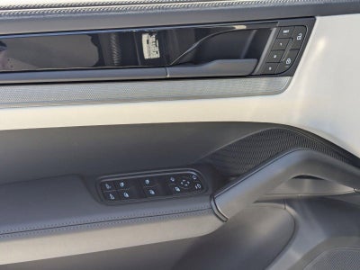 2025 Porsche Cayenne AWD