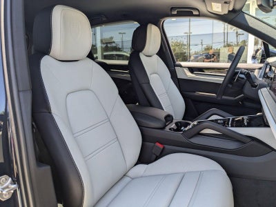 2025 Porsche Cayenne AWD