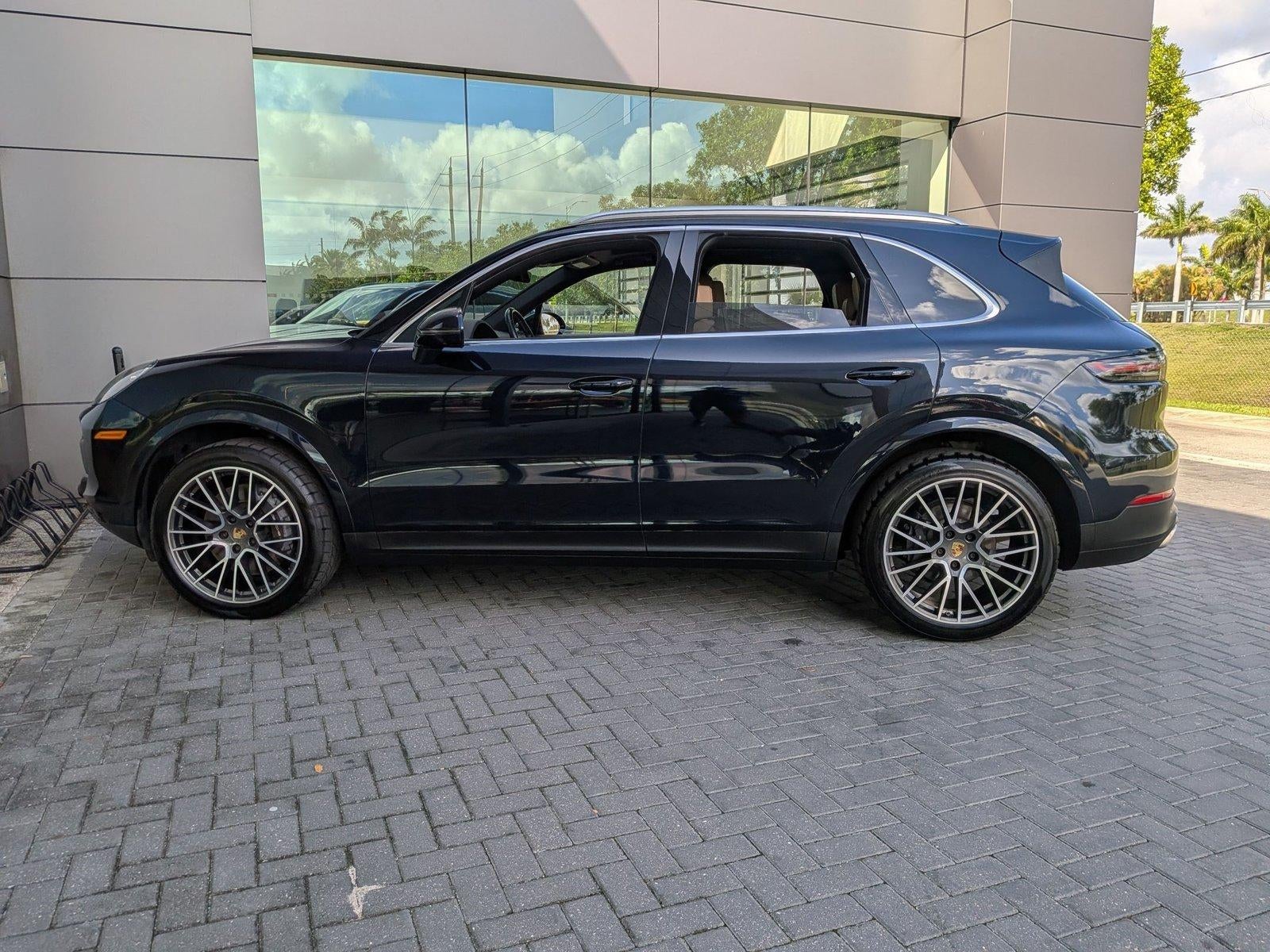 2023 Porsche Cayenne Platinum Edition AWD