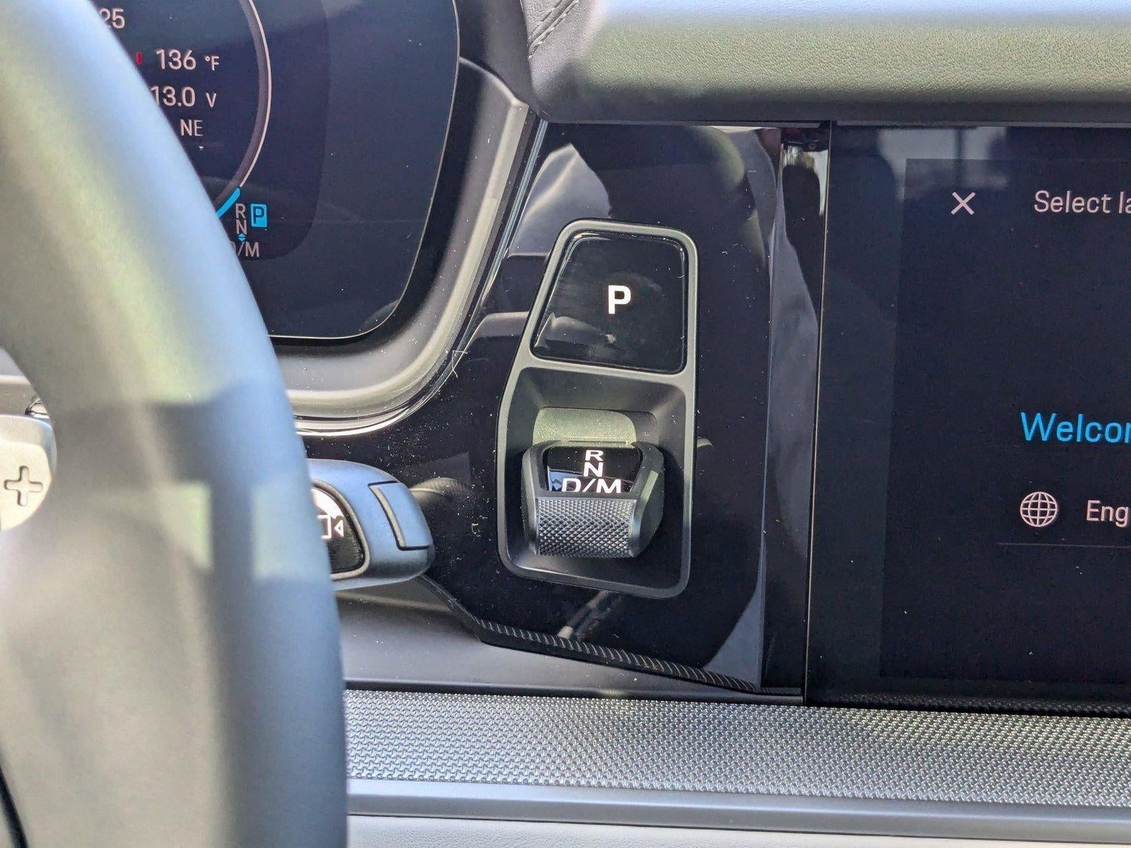 2025 Porsche Cayenne AWD