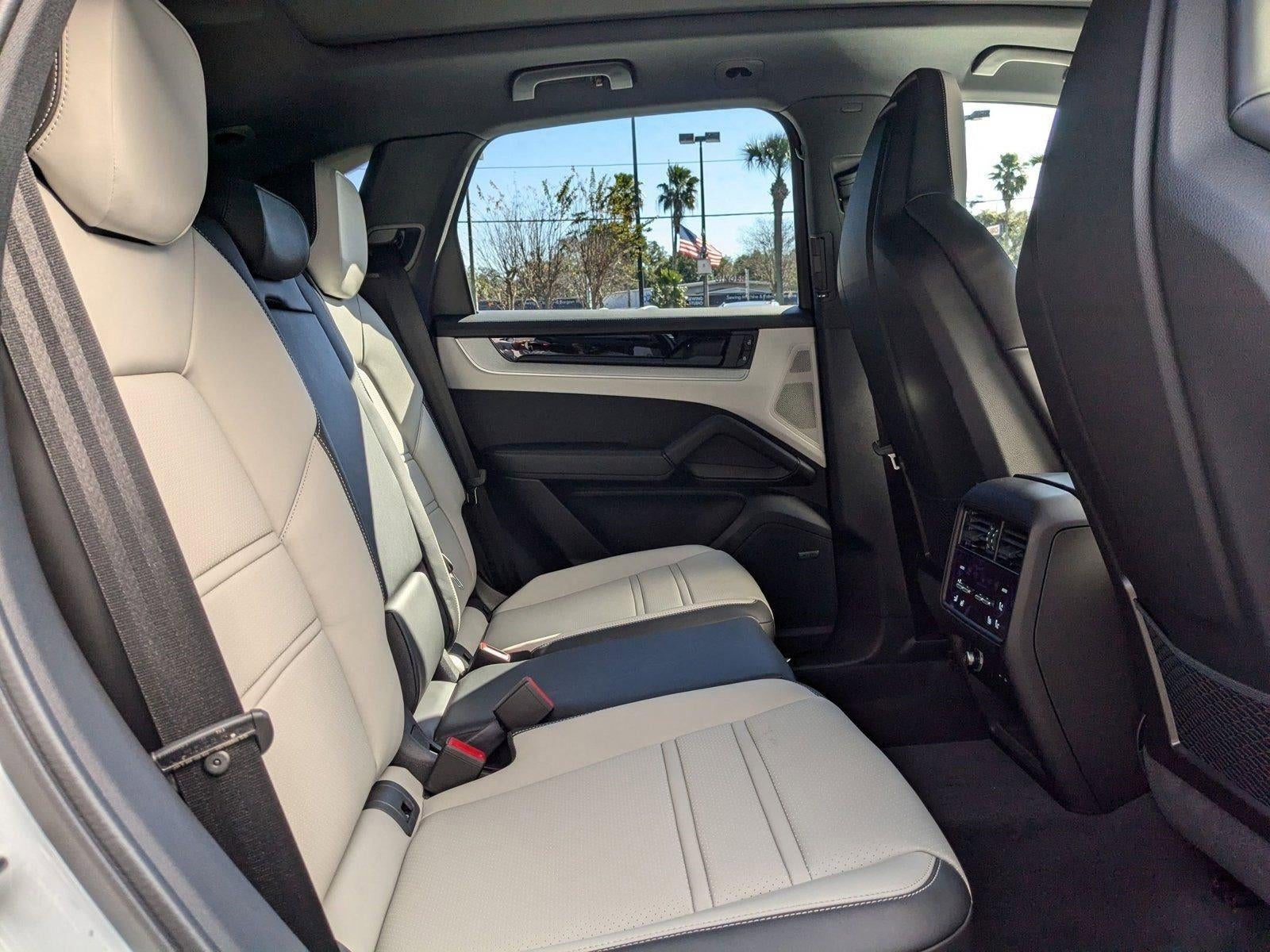 2025 Porsche Cayenne AWD