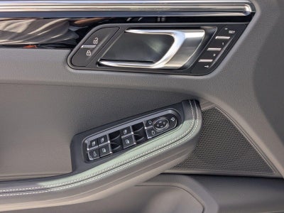 2025 Porsche Macan S AWD