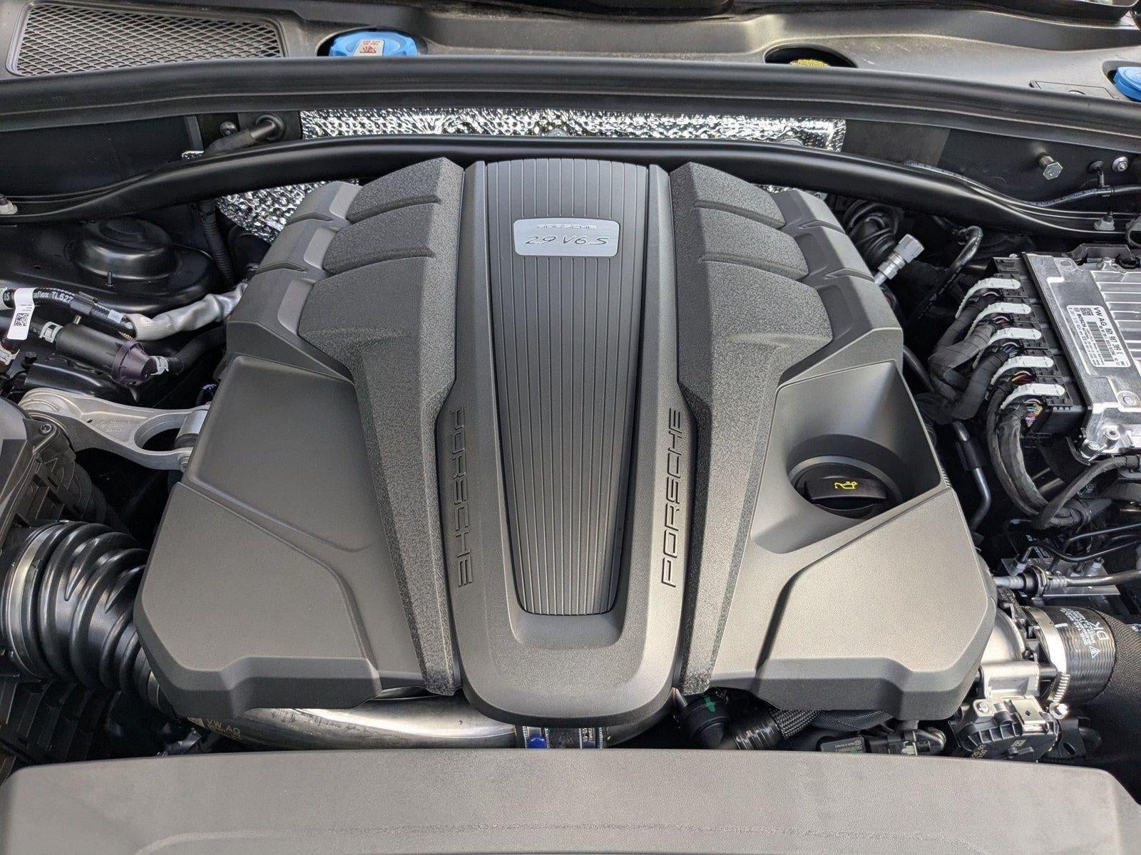 2025 Porsche Macan S AWD